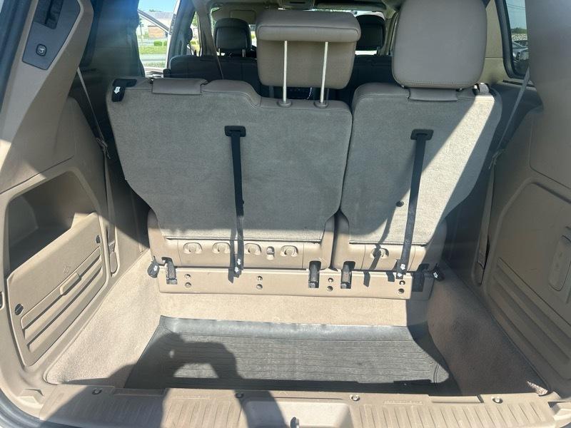 Chrysler Town & Country Touring-L 2012