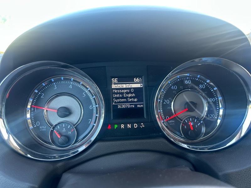 Chrysler Town & Country Touring-L 2012