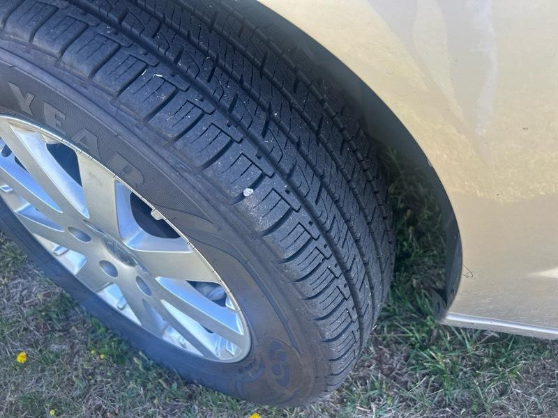 Chrysler Town & Country Touring-L 2012