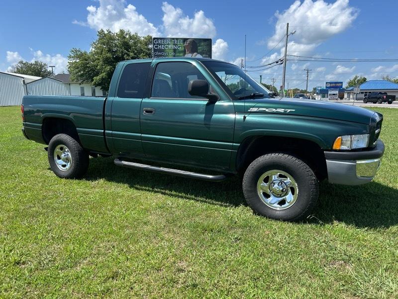 Dodge Ram 1500 4WD Reg Cab 120.5" Sport 2001