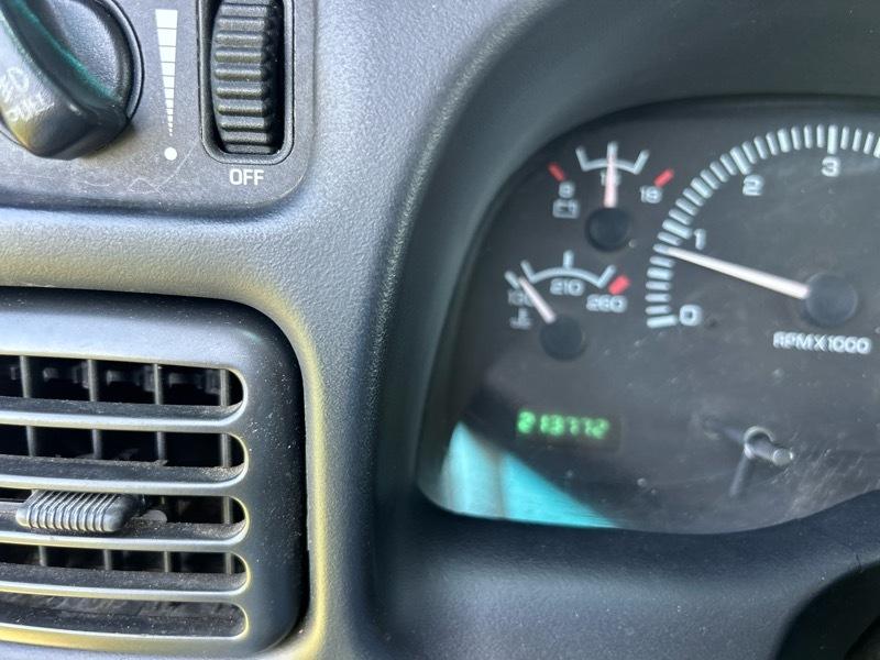 Dodge Ram 1500 4WD Reg Cab 120.5" Sport 2001