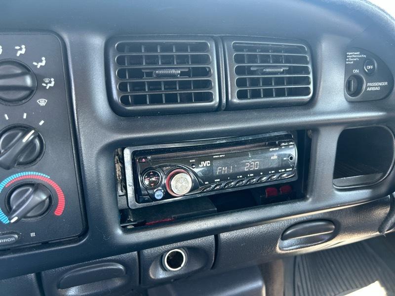 Dodge Ram 1500 4WD Reg Cab 120.5" Sport 2001