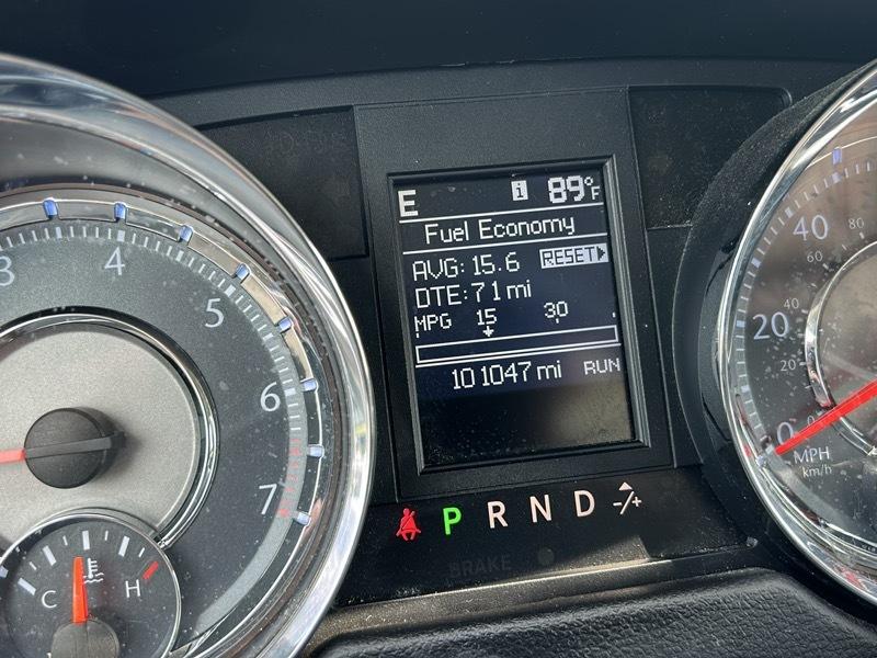 Chrysler Town & Country Touring-L 2011