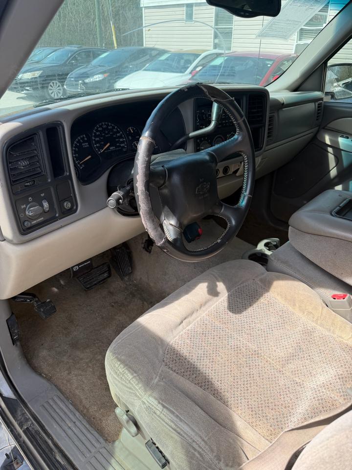 Chevrolet Tahoe 2WD 2002