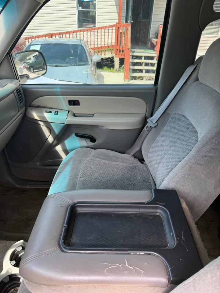 Chevrolet Tahoe 2WD 2002