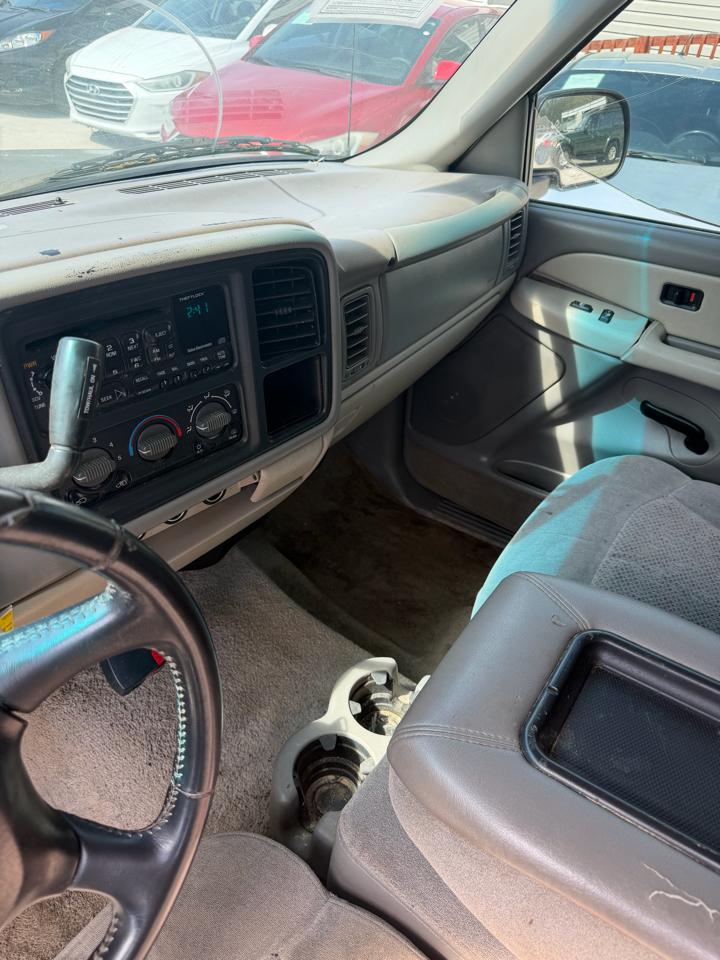 Chevrolet Tahoe 2WD 2002