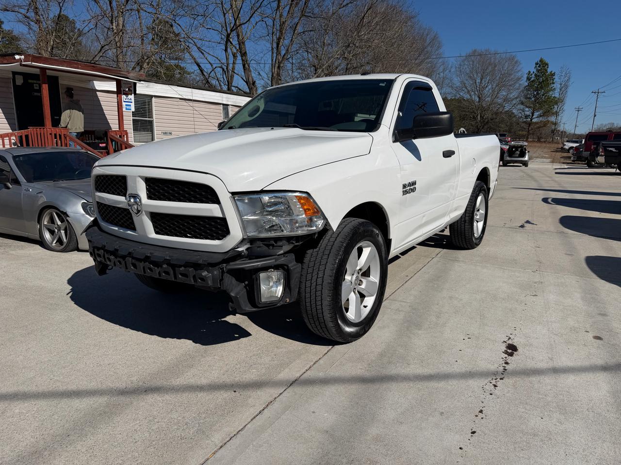 RAM 1500 2WD Crew Cab 140.5" Sport 2016