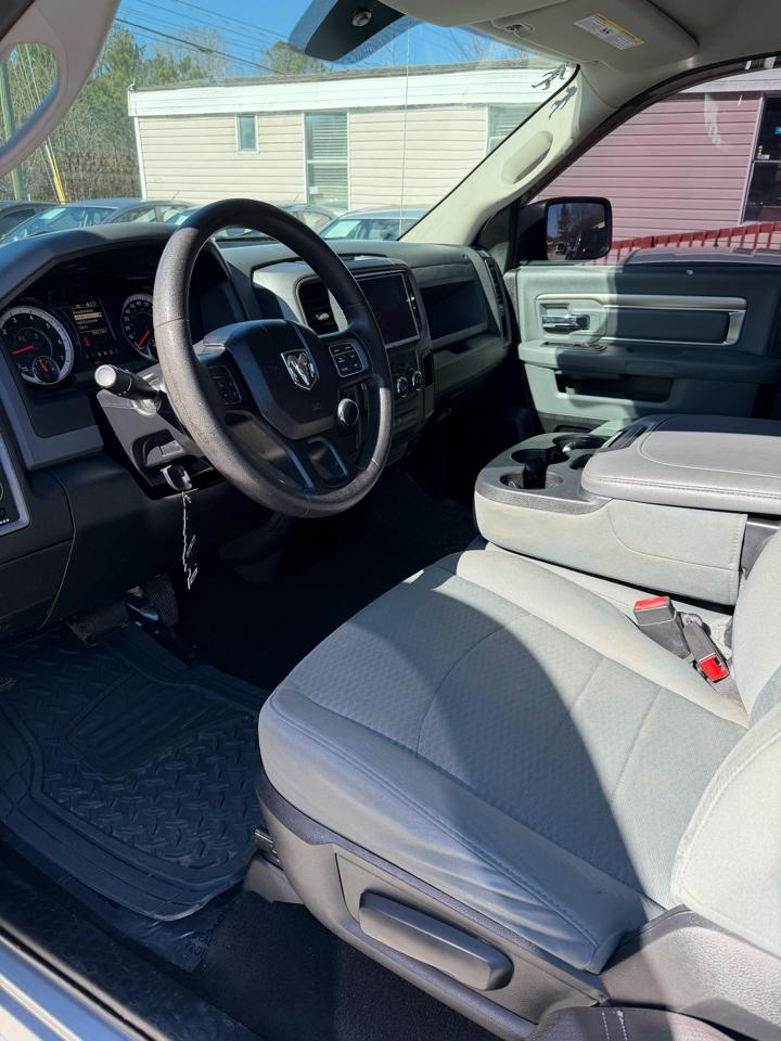 RAM 1500 2WD Crew Cab 140.5" Sport 2016