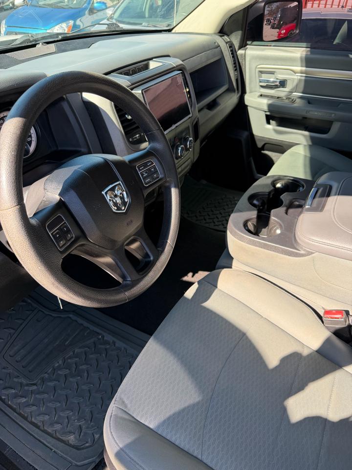 RAM 1500 2WD Crew Cab 140.5" Sport 2016