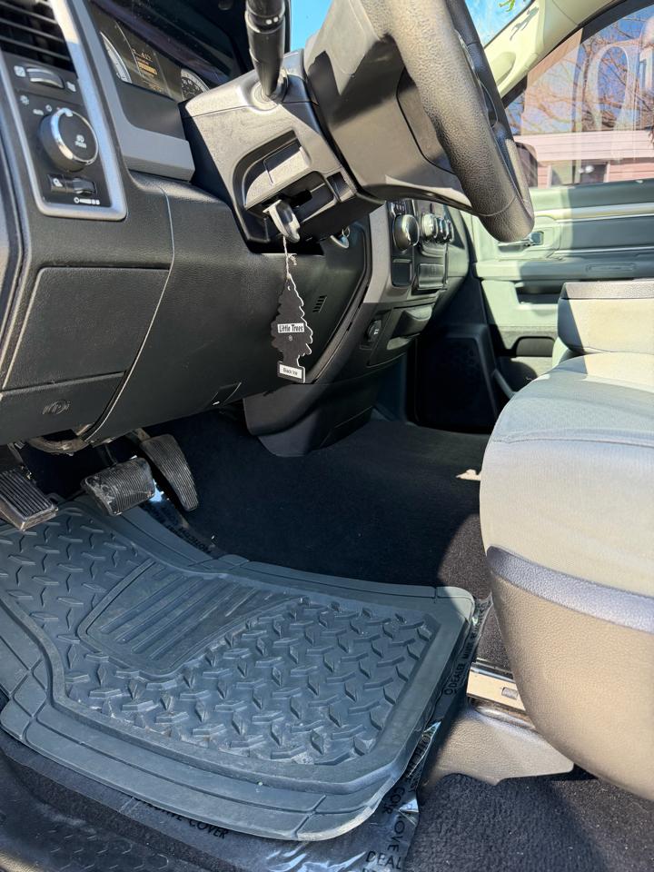 RAM 1500 2WD Crew Cab 140.5" Sport 2016