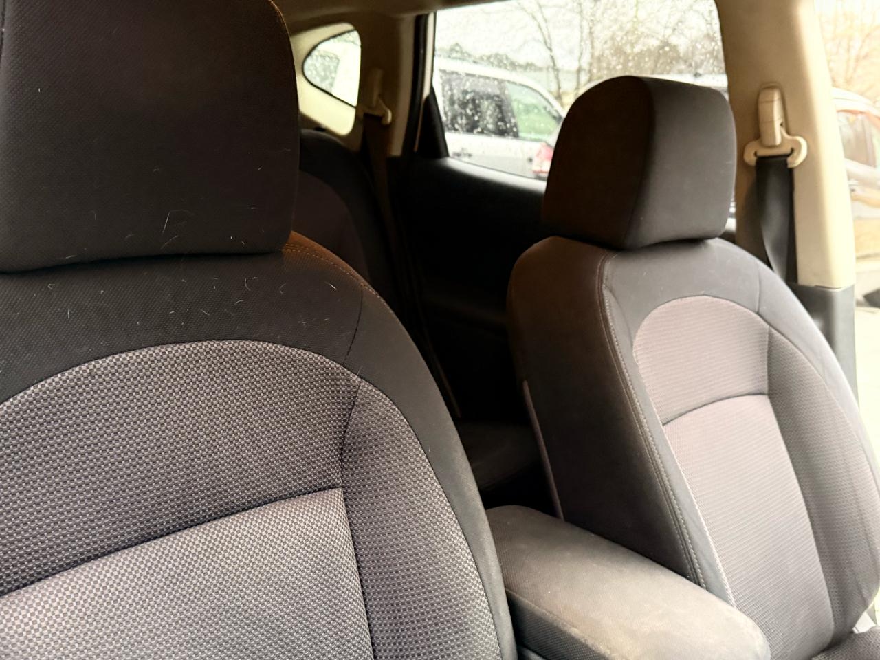 Nissan Rogue S AWD 2010