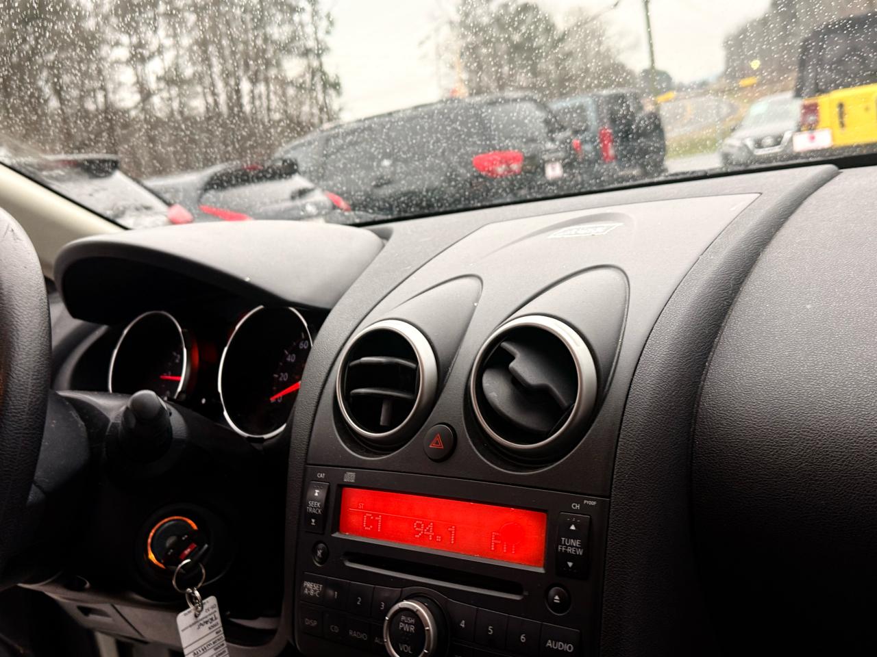 Nissan Rogue S AWD 2010