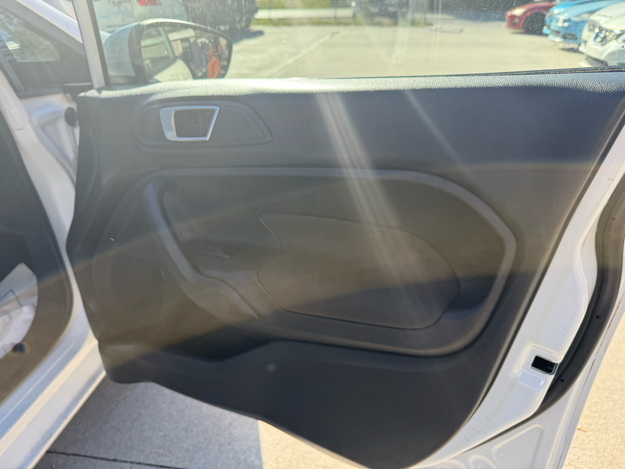 Ford Fiesta SE Hatchback 2015 Ford Fiesta SE Hatchback 2015
