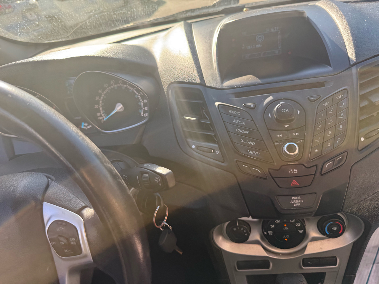 Ford Fiesta SE Hatchback 2015 Ford Fiesta SE Hatchback 2015