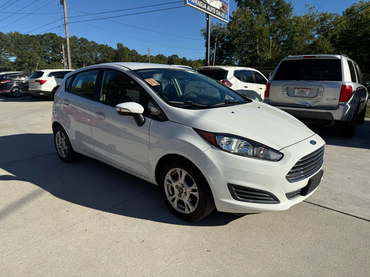 Ford Fiesta SE Hatchback 2015 Ford Fiesta SE Hatchback 2015