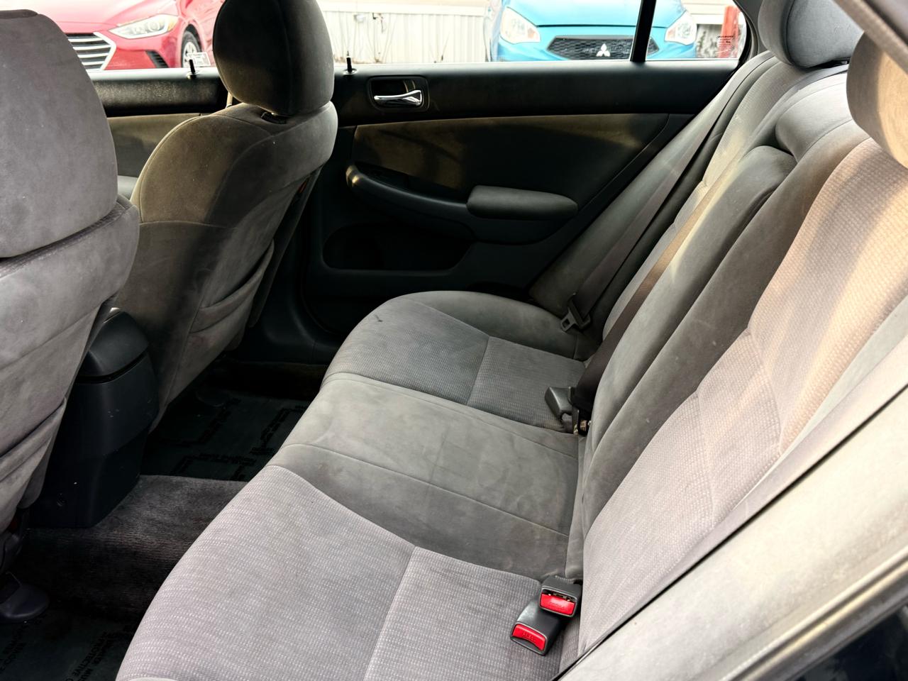 Honda Accord LX V-6 Sedan AT 2004