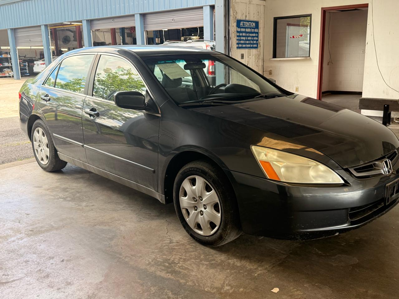 Honda Accord LX V-6 Sedan AT 2004