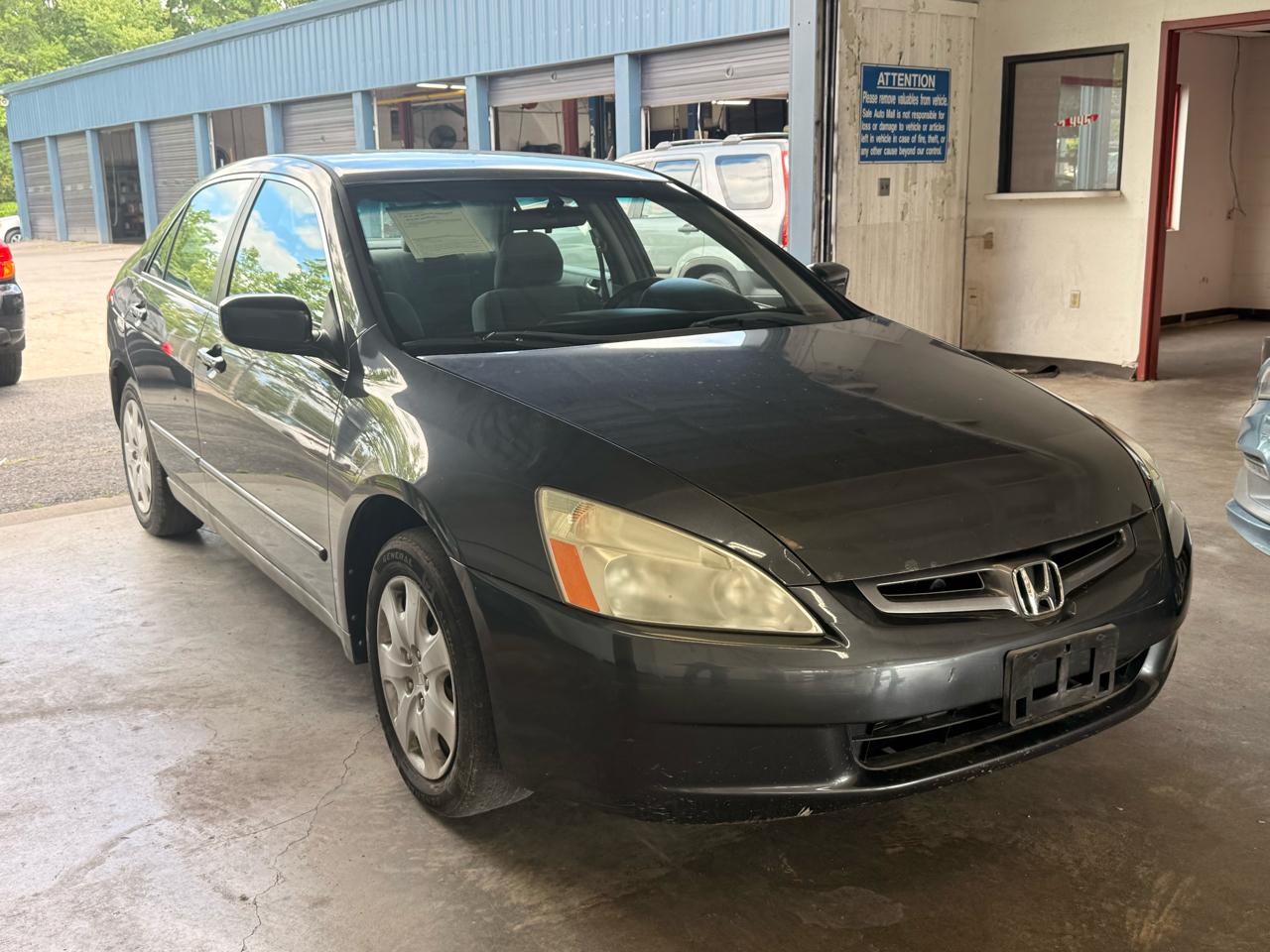 Honda Accord LX V-6 Sedan AT 2004