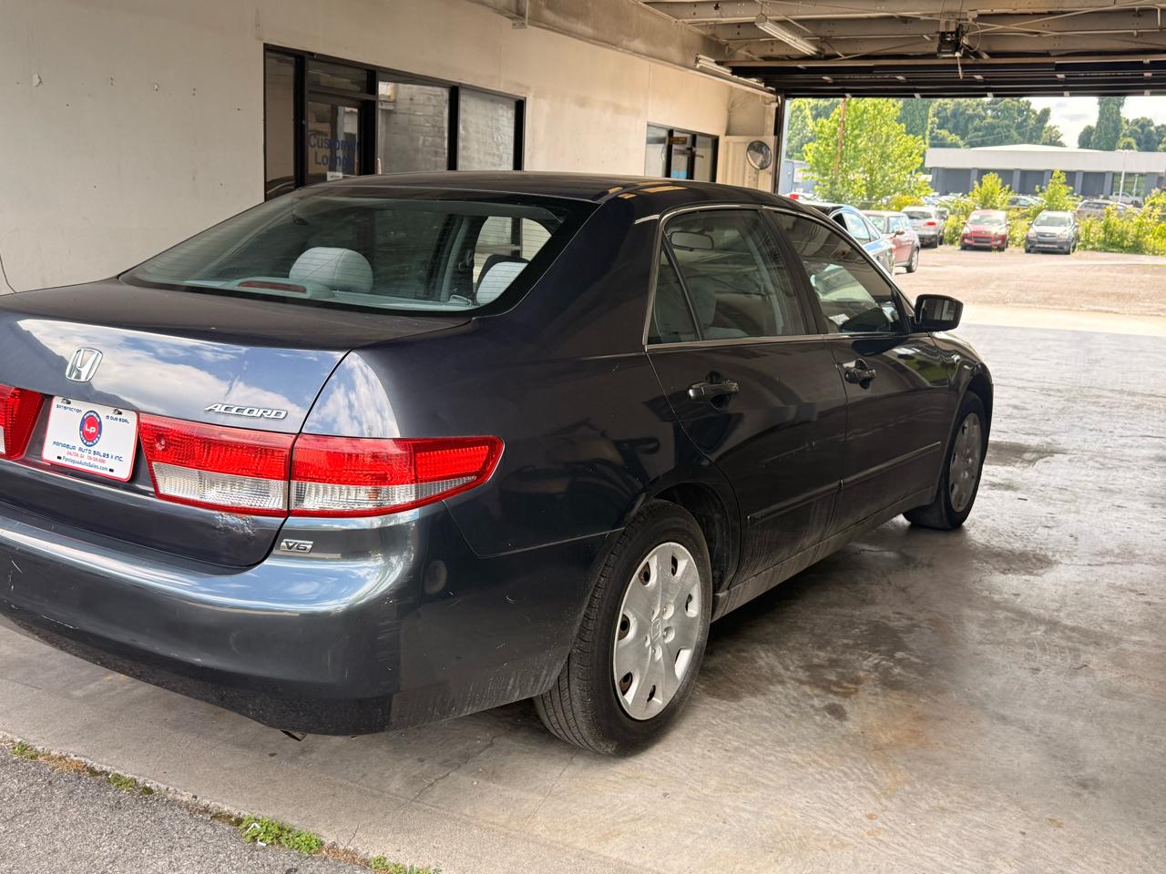 Honda Accord LX V-6 Sedan AT 2004