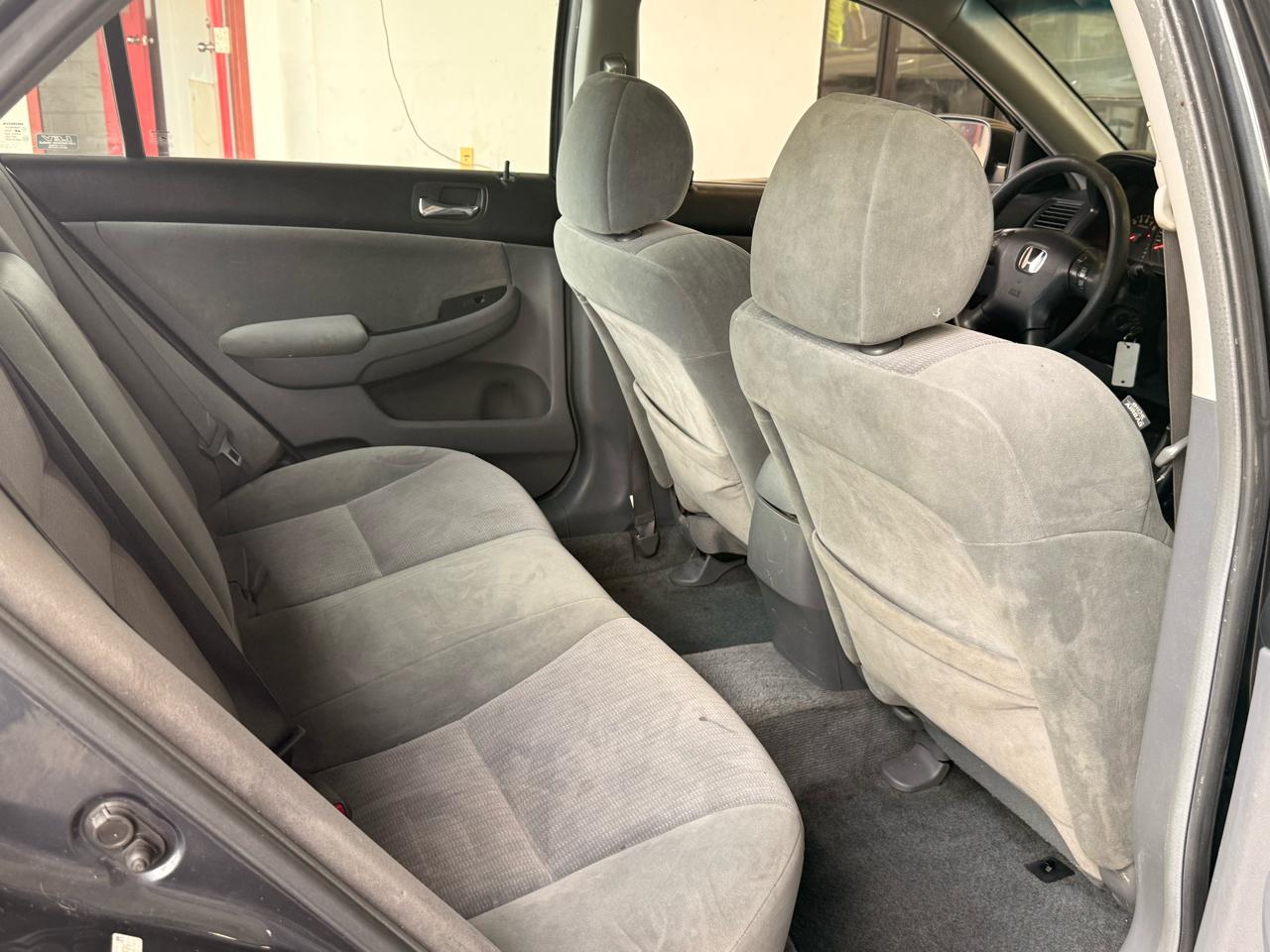 Honda Accord LX V-6 Sedan AT 2004