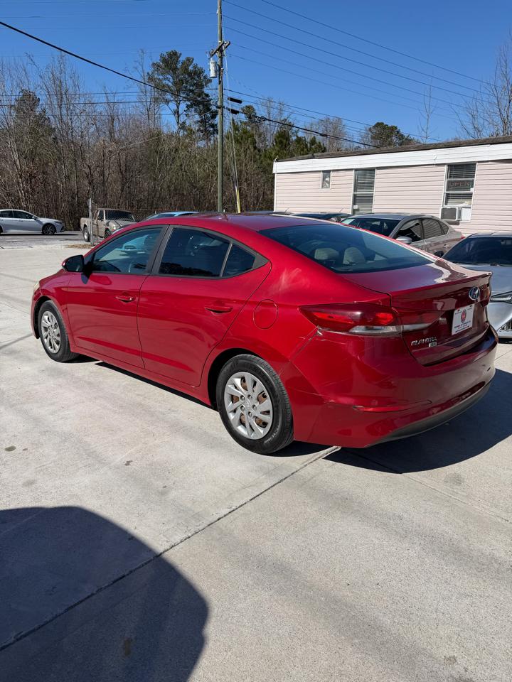 Hyundai Elantra SE 6AT 2018