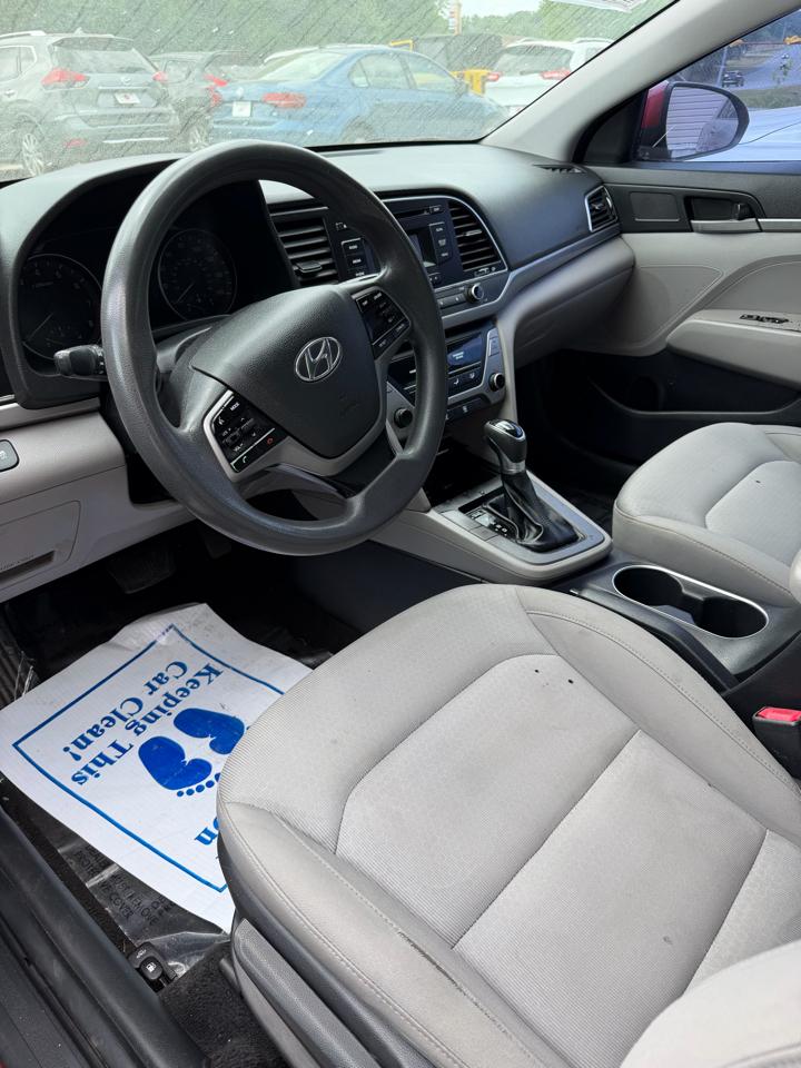 Hyundai Elantra SE 6AT 2018