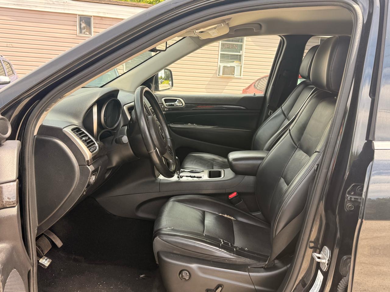 Jeep Grand Cherokee Laredo 4WD 2011