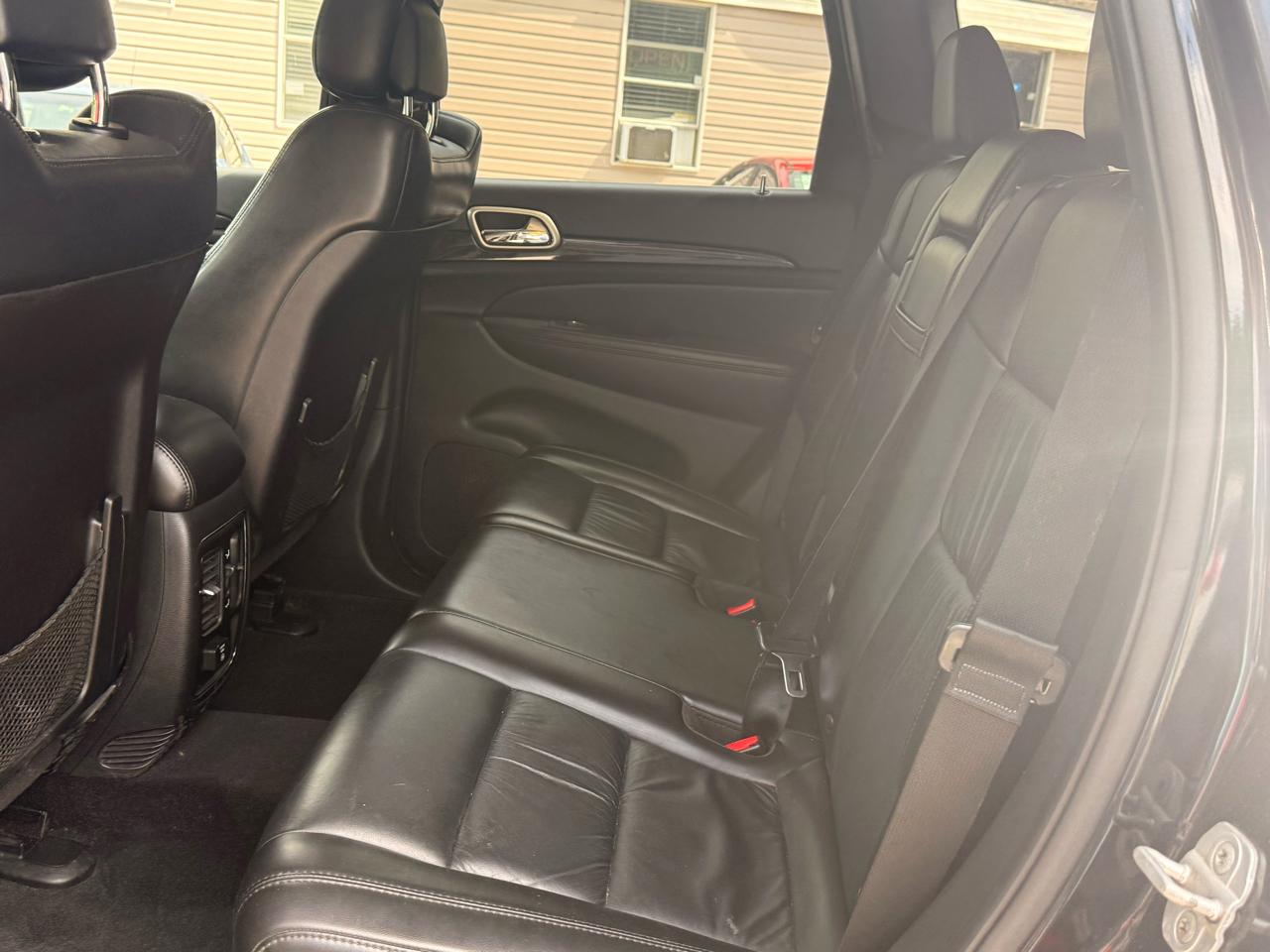 Jeep Grand Cherokee Laredo 4WD 2011