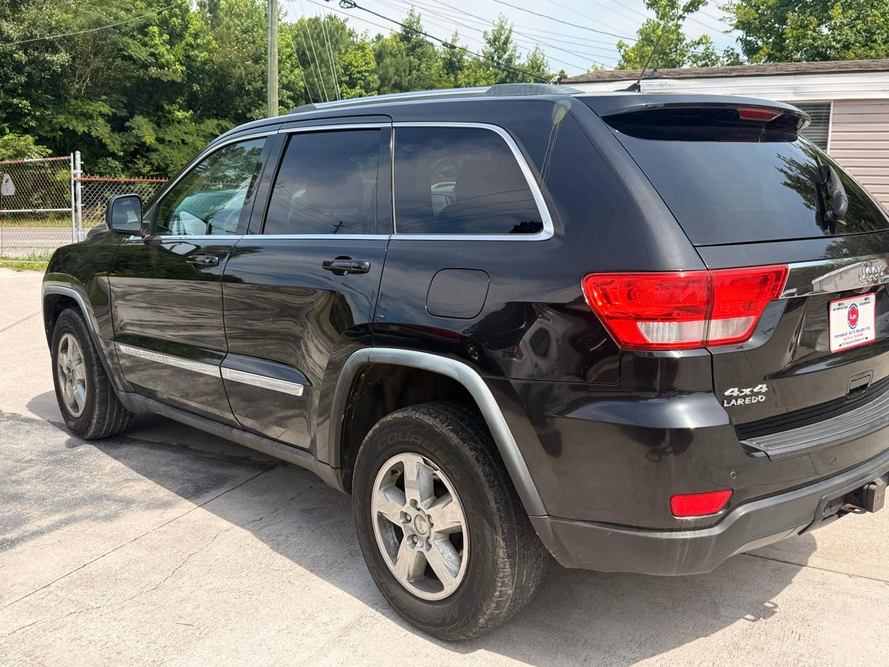 Jeep Grand Cherokee Laredo 4WD 2011