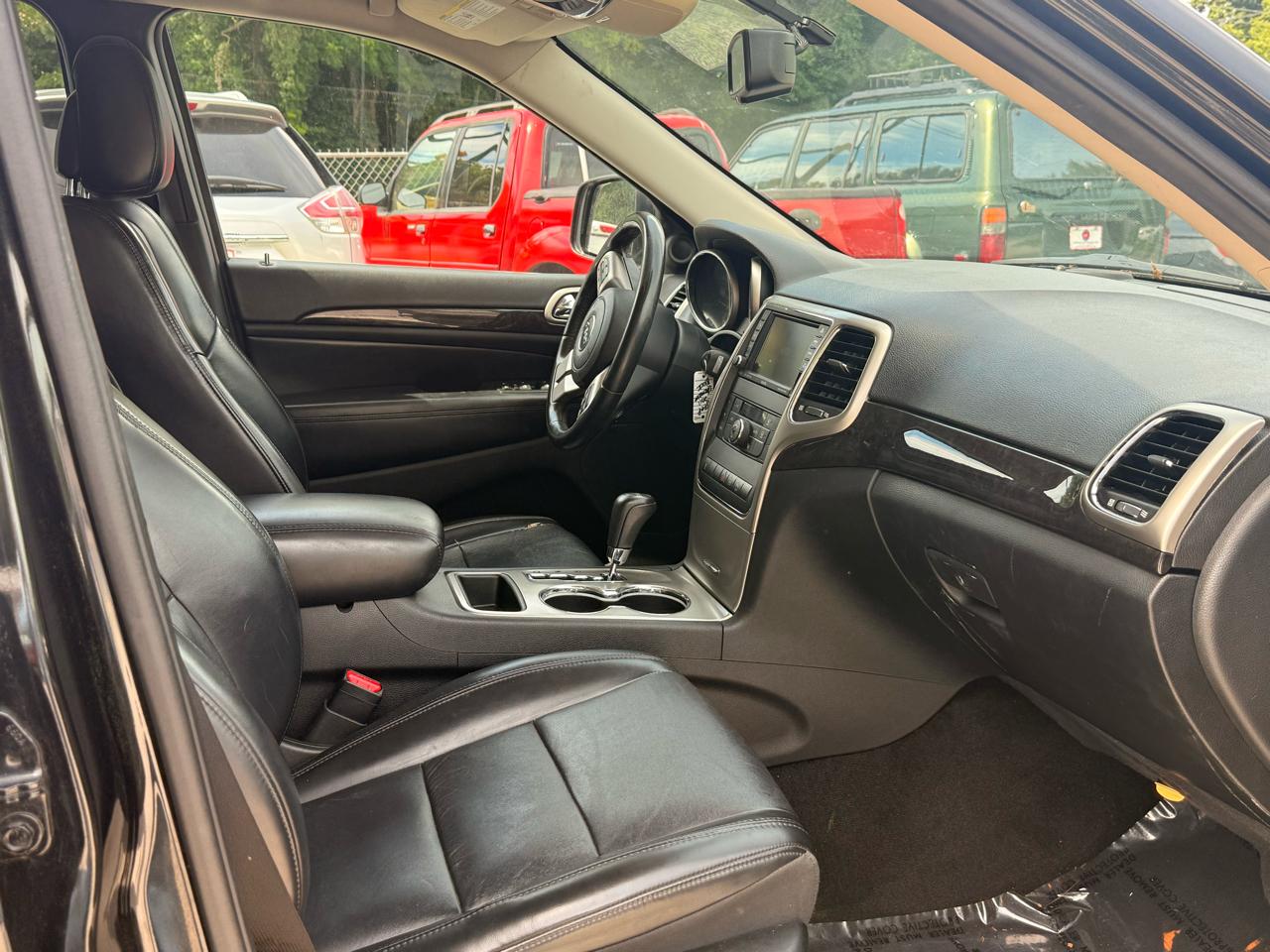 Jeep Grand Cherokee Laredo 4WD 2011