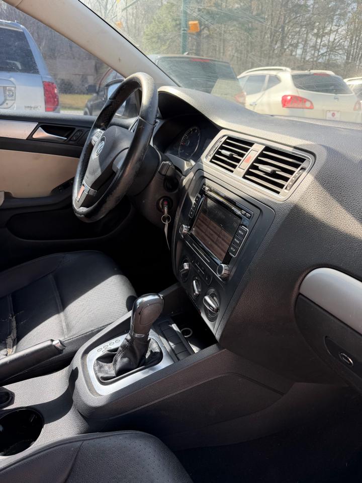 Volkswagen Jetta SE 2013