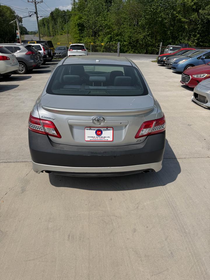 Toyota Camry Base 6-Spd AT 2011