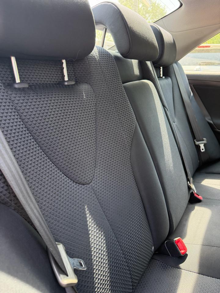 Toyota Camry Base 6-Spd AT 2011