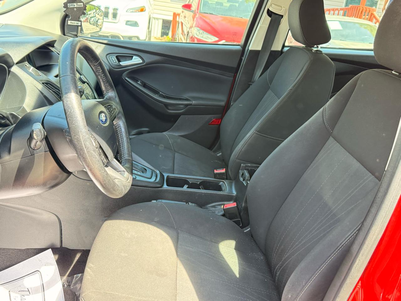 Ford Focus SE Sedan 2017