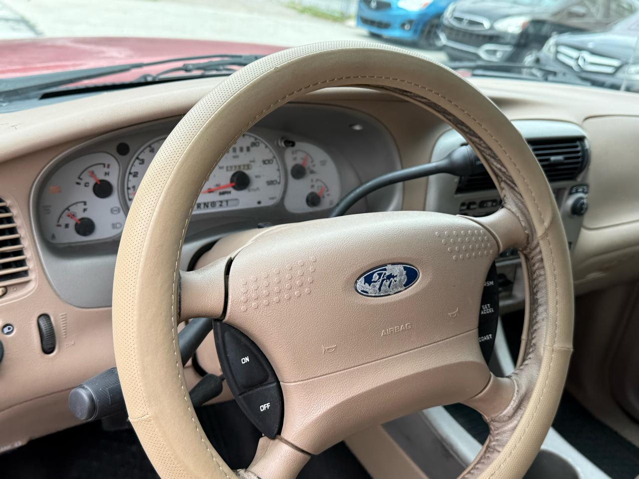 Ford Explorer Sport Trac 2WD 2001