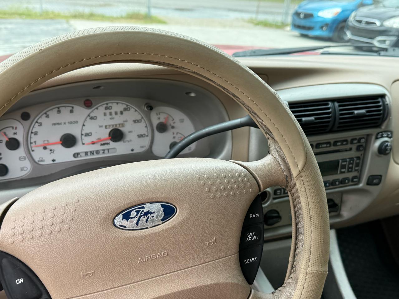 Ford Explorer Sport Trac 2WD 2001