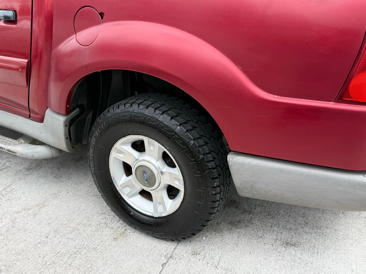 Ford Explorer Sport Trac 2WD 2001