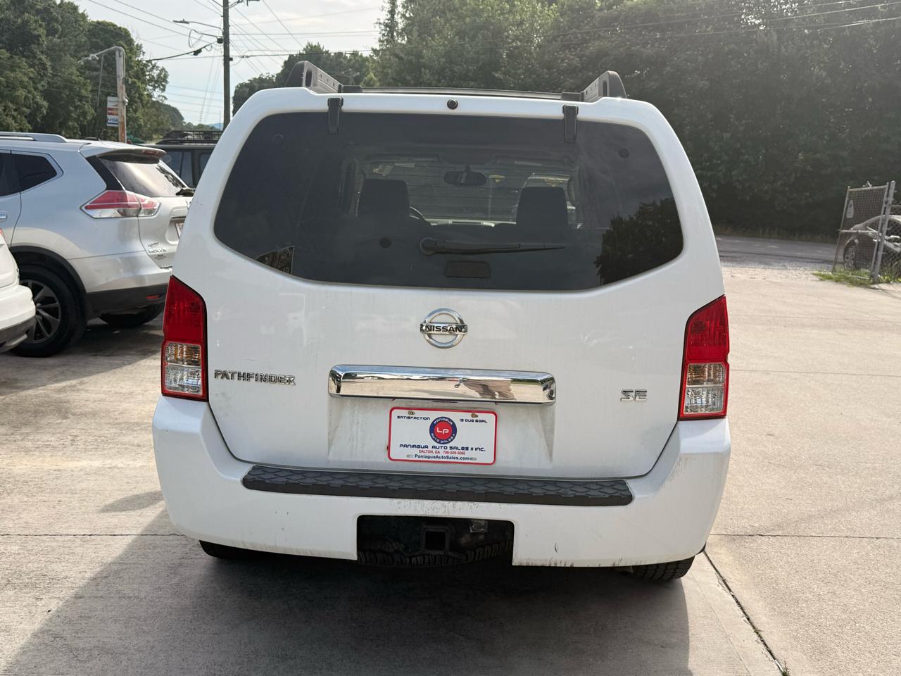 Nissan Pathfinder XE 2WD 2005