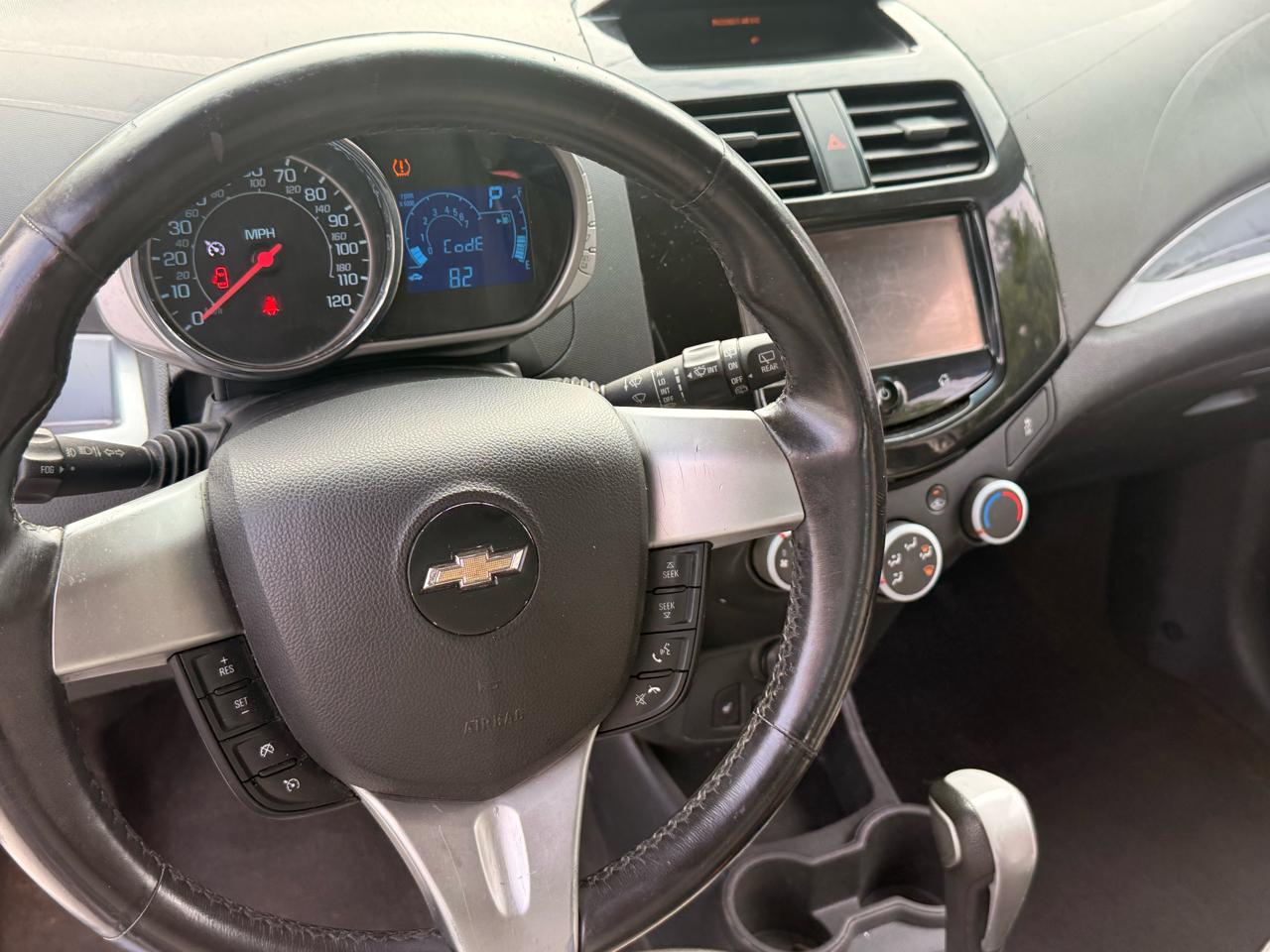 Chevrolet Spark 2LT CVT 2015
