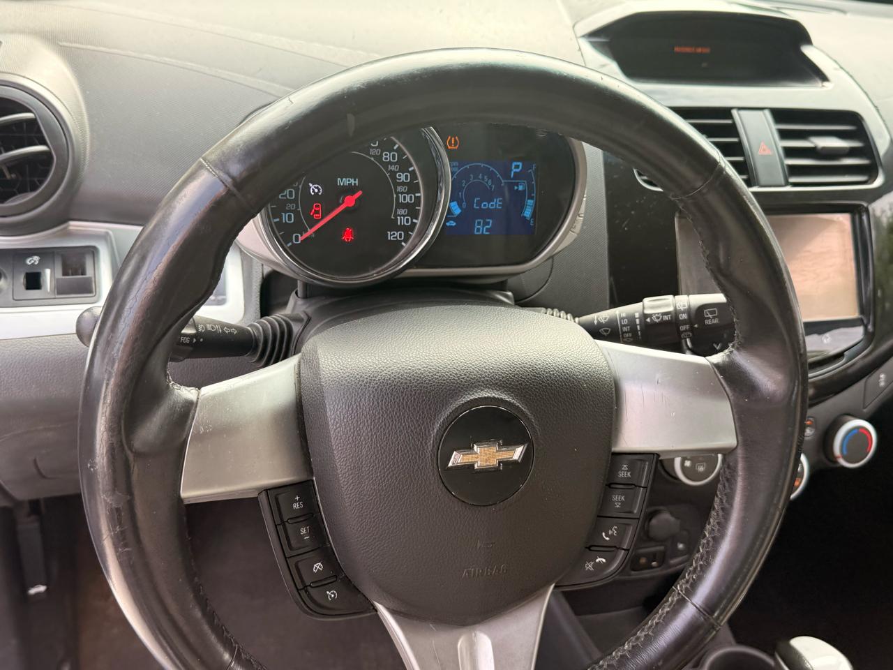 Chevrolet Spark 2LT CVT 2015