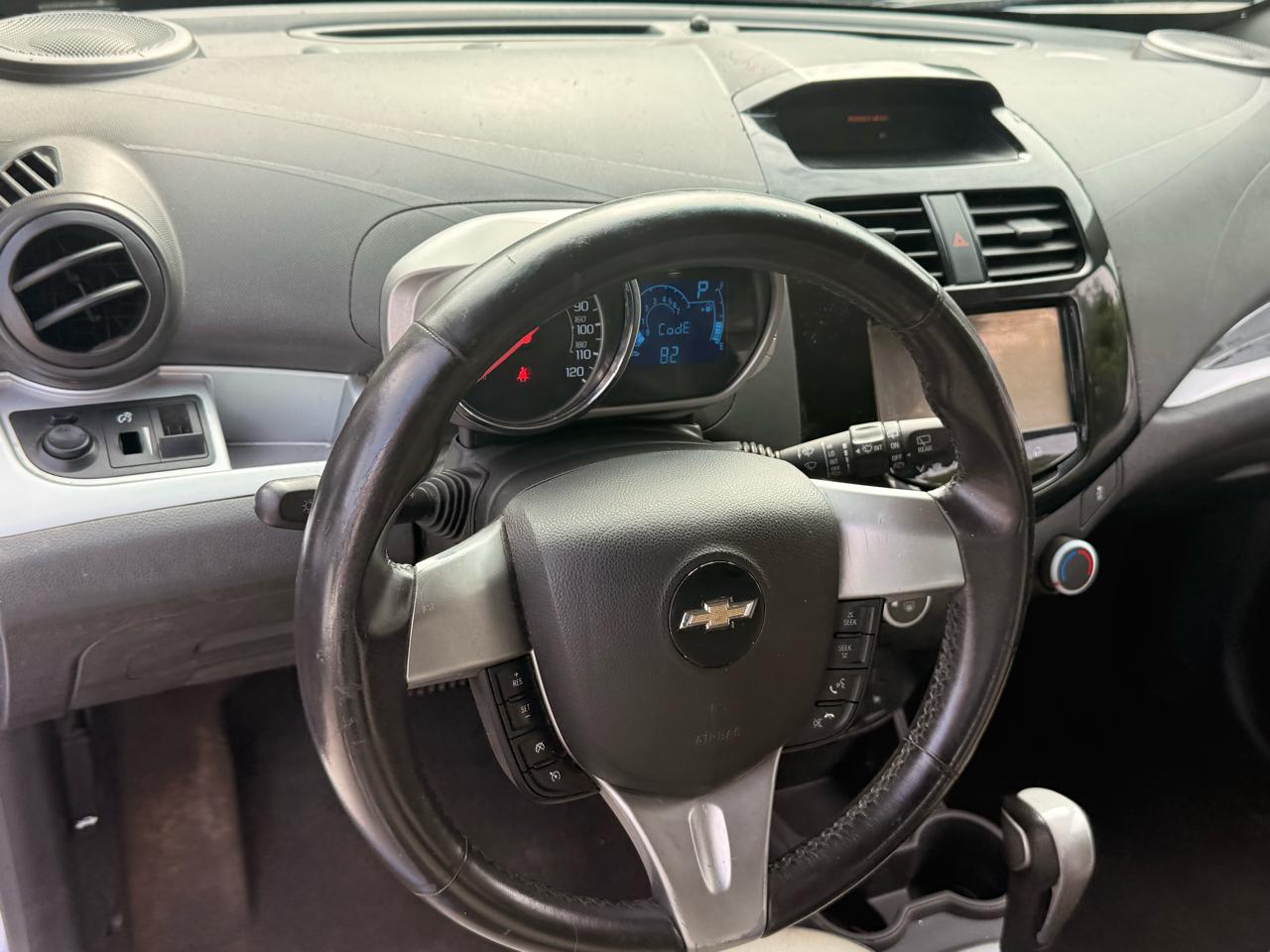 Chevrolet Spark 2LT CVT 2015