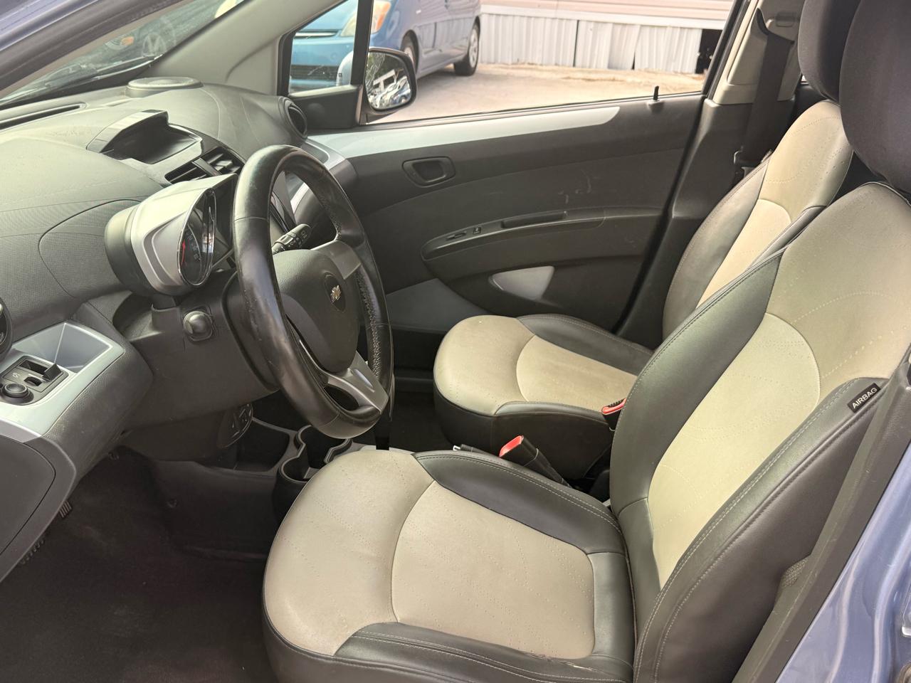 Chevrolet Spark 2LT CVT 2015