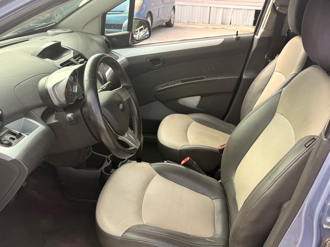 Chevrolet Spark 2LT CVT 2015