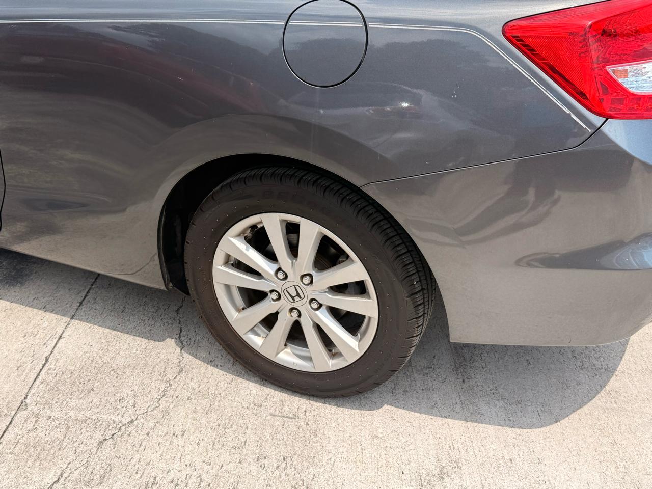 Honda Civic EX Coupe 5-Speed AT 2012