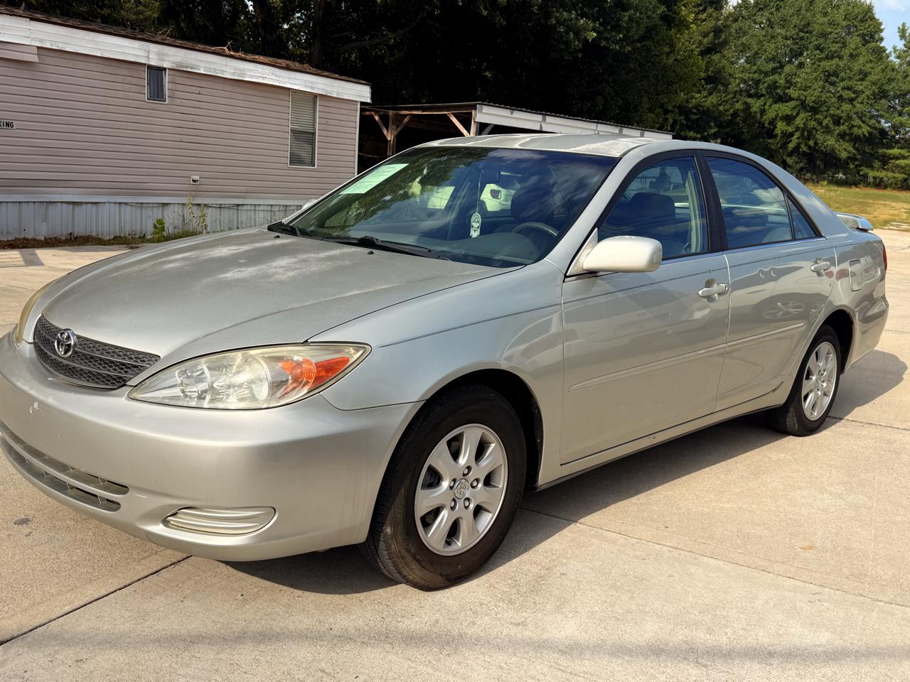 Toyota Camry XLE V6 2002