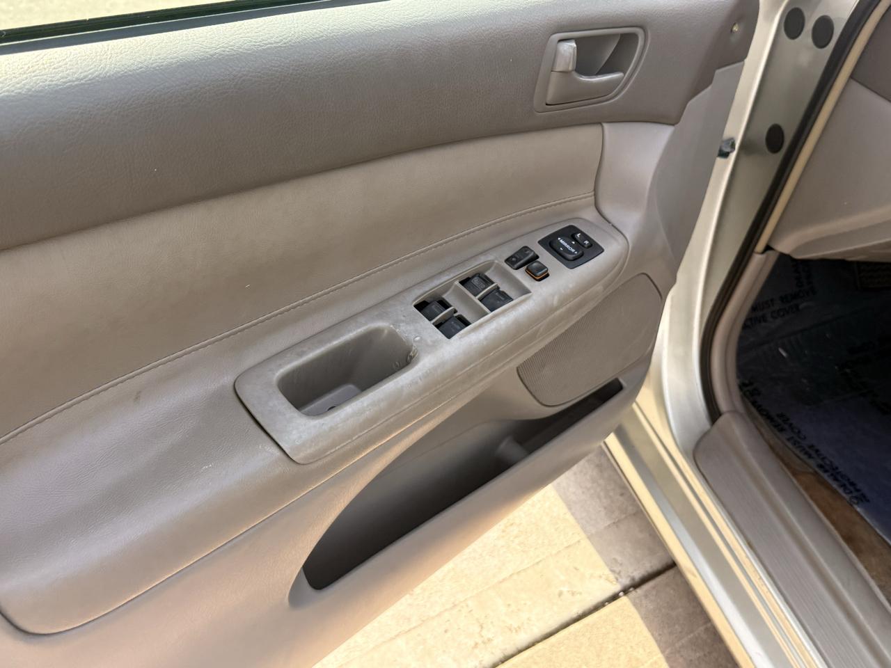 Toyota Camry XLE V6 2002
