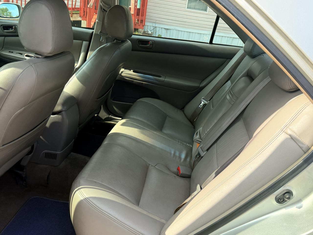 Toyota Camry XLE V6 2002