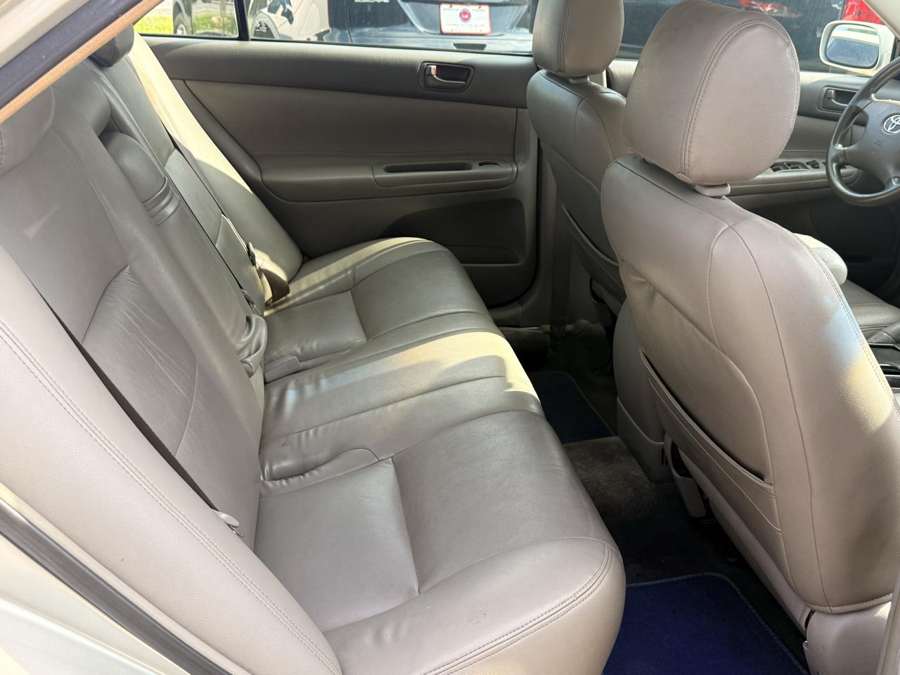 Toyota Camry XLE V6 2002