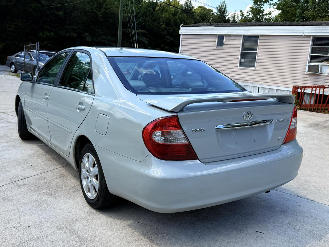 Toyota Camry XLE V6 2002