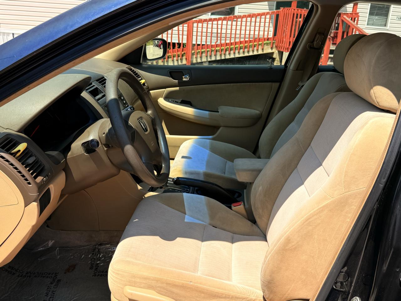 Honda Accord LX sedan AT 2003